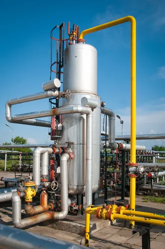 Activos eléctricos y equipos de potencia en una instalación industrial